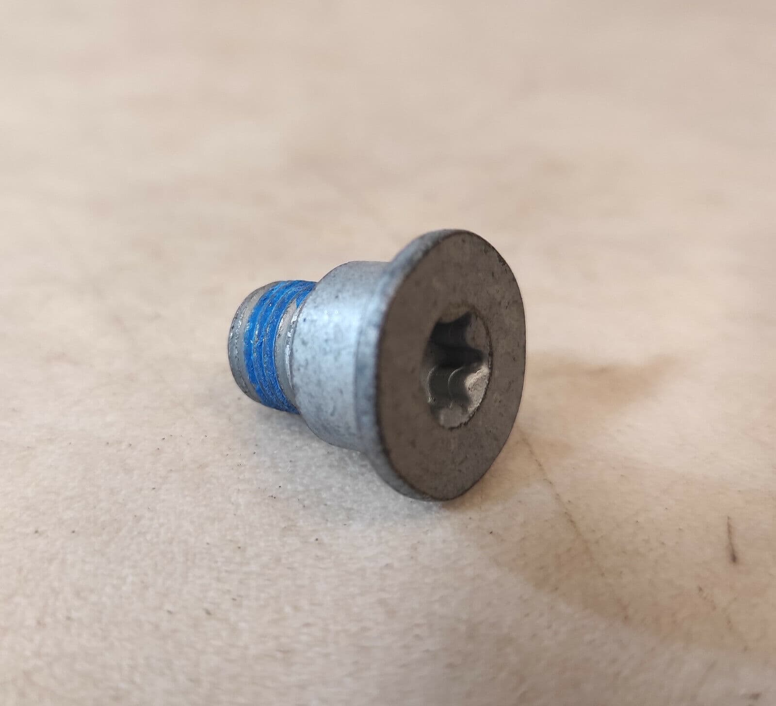MERCEDES-BENZ NEW MERCEDES-BENZ G W463 - FRONT WHEEL BRAKE CAP BOLT, A0019900914, 0019900914
