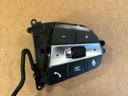 BMW BMW 5 6 G30 G31 G32 Sport Steering Wheel FACELIFT Control Buttons Cruise control — thumbnail 3