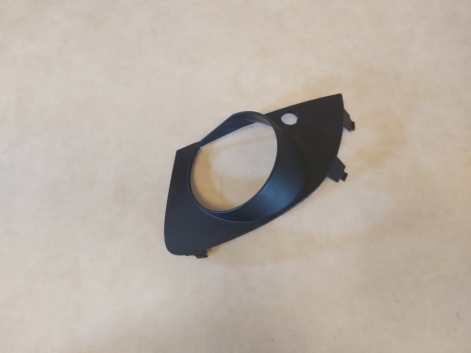 BMW GENUINE OEM BMW 7 Series E65 E66 LCI Front Bumper Fog Light Cover Left 2006-2008