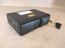 VW VW BEETLE GOLF JETTA PASSAT TOUAREG CD 6 DISC CHANGER UNIT 1J6035111 1J6 035 111 — thumbnail 1