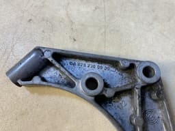MERCEDES-BENZ Mercedes G class W463 G400 4.0 CDI OM628 Genuine Compressor Bracket A6282360030 — thumbnail 3