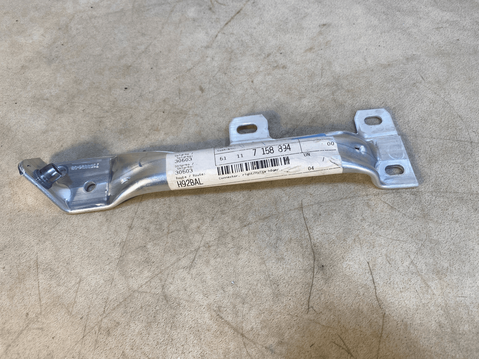 BMW OEM BMW 5 6 7 Series Front Bumper Support Mounting RH 51117158894
