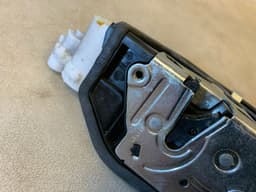 BMW 2007-2013 BMW X5 E70 Genuine Front Left Driver Door Lock Latch 51217283627 — thumbnail 4