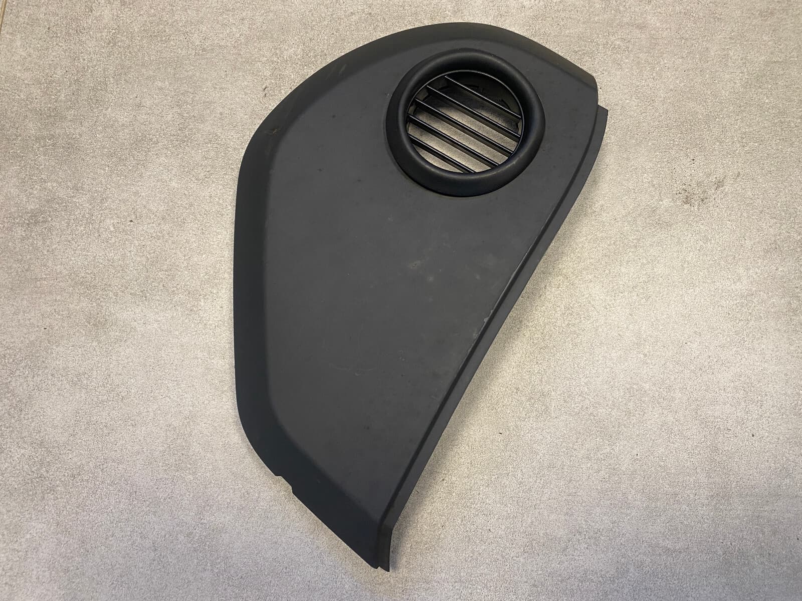 VW VW Touareg GENUINE Right Dashboard Cover 7L6857176