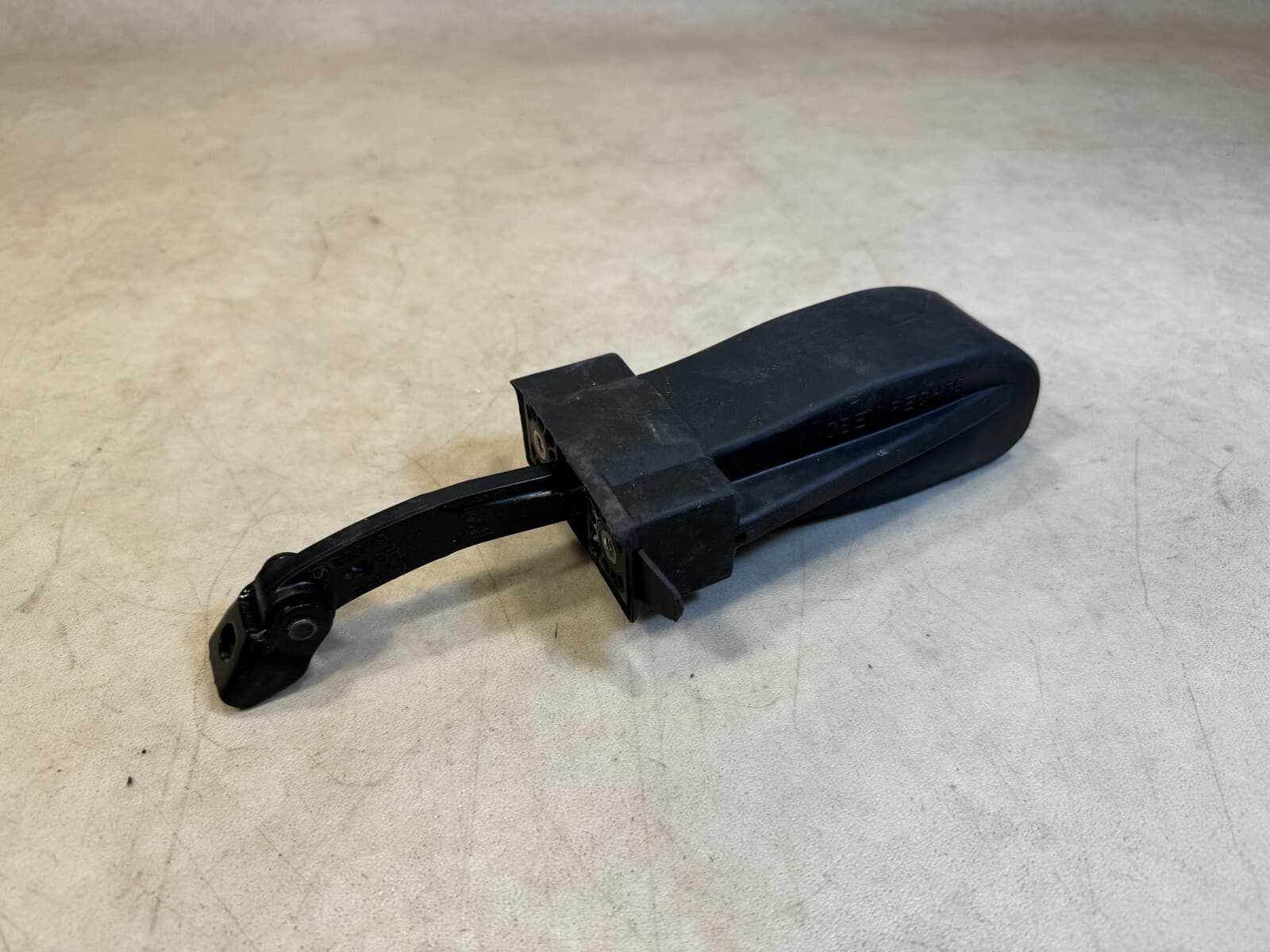 Genuine BMW 5 Series F10 F11 REAR LEFT SIDE DOOR CHECK STRAP STOPPER 51227182019