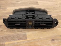 BMW BMW 5 E60 LCI E61 LCI OEM Front Center DASH VENT FRESH AIR GRILLE 64229112206 — thumbnail 2