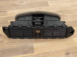 BMW BMW 5 E60 LCI E61 LCI OEM Front Center DASH VENT FRESH AIR GRILLE 64229112206 — thumbnail 1