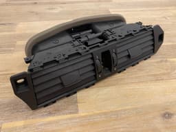 BMW BMW 5 E60 LCI E61 LCI OEM Front Center DASH VENT FRESH AIR GRILLE 64229112206 — thumbnail 3