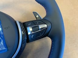 BMW BMW F15 F16 F20 F22 F25 F26 F30 F31 F32 F33 OEM M2 Steering Wheel CARBON VIBRO — thumbnail 4