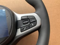 BMW BMW 5 G30 G31 G38 6 G32 X3 G01 G08 X4 G02 GENUINE USA M Steering Wheel VIBRO — thumbnail 4