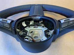BMW BMW F22 F23 F30 F31 F32 F33 F34 F36 F87 OEM USA M Steering Wheel CARBON — thumbnail 7