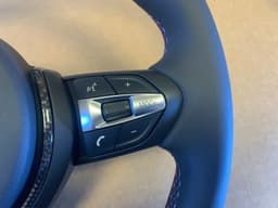 BMW BMW F15 F16 F25 F26 F39 F45 F48 GENUINE USA M Steering Wheel CARBON VIBRO — thumbnail 4