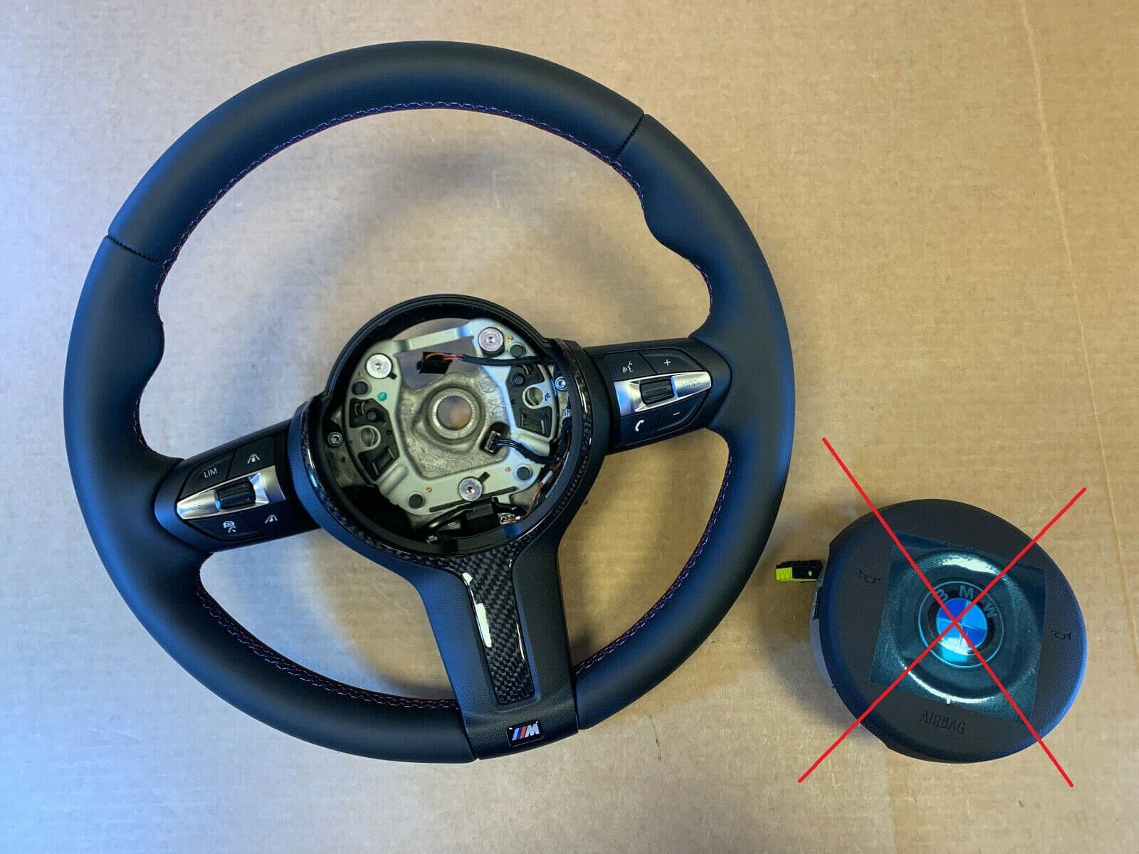 BMW BMW F01 F02 F03 F04 F06 F07 F10 F11 F12 F13 OEM USA M Steering Wheel VIBRO ACC