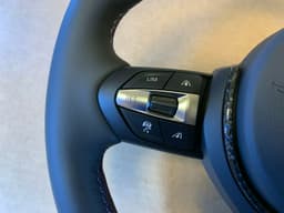 BMW BMW F01 F02 F03 F04 F06 F07 F10 F11 F12 F13 OEM USA M Steering Wheel VIBRO ACC — thumbnail 3