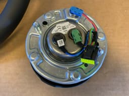 BMW BMW F01 F02 F03 F04 F06 F07 F10 F11 F12 F13 GENUINE USA M Steering Wheel VIBRO — thumbnail 6