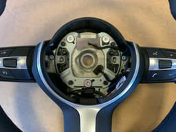 BMW BMW F01 F02 F03 F04 F06 F07 F10 F11 F12 F13 GENUINE USA M Steering Wheel VIBRO — thumbnail 7