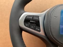 BMW BMW LCI 5 G30 G31 G38 6 G32 X3 G01 G08 X4 G02 GENUINE M Steering Wheel VIBRO — thumbnail 7