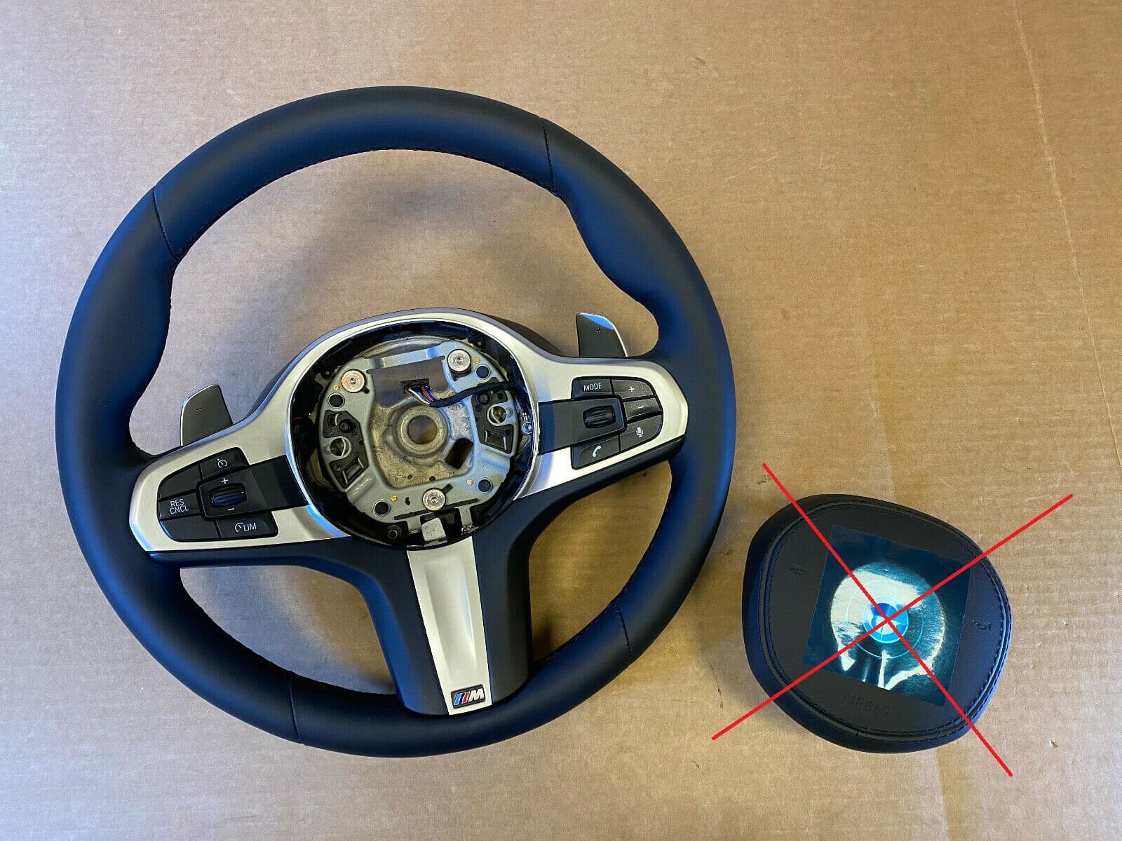 BMW BMW F15 F16 F20 F21 F22 F25 F26 F30 F32 F33 G STYLE M Steering Wheel PETALS