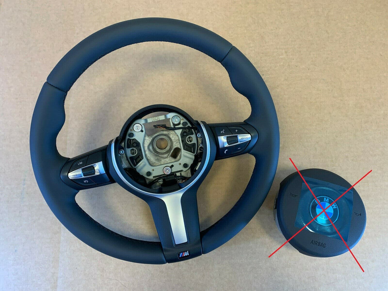 BMW BMW F01 F02 F03 F04 F06 F07 F10 F11 F12 F13 GENUINE USA M Steering Wheel