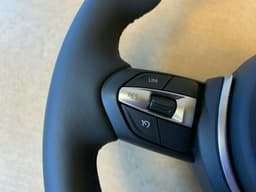 BMW BMW F01 F02 F03 F04 F06 F07 F10 F11 F12 F13 GENUINE USA M Steering Wheel HEATING — thumbnail 3
