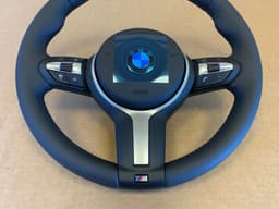 BMW BMW F22 F23 F30 F31 F32 F34 F36 F87 OEM USA M Steering Wheel ACC VIBRO TRIPLE — thumbnail 5