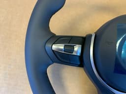 BMW BMW F20 F21 F22 F23 F30 F31 F32 F33 F34 F36 F39 F48 OEM M Steering Wheel VIBRO — thumbnail 3