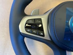 BMW BMW 5 G30 G31 G38 6 G32 X3 G01 G08 X4 G02 OEM USA M Steering Wheel VIBRO ASSIST+ — thumbnail 3