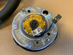 BMW BMW F15 F16 F20 F21 F22 F25 F26 F30 F31 F32 F33 F34 OEM M Steering Wheel VIBRO — thumbnail 8