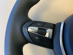 BMW BMW F15 F16 F20 F21 F22 F25 F26 F30 F31 F32 F33 F34 OEM M Steering Wheel VIBRO — thumbnail 3