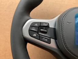 BMW BMW 5 G30 G31 G38 6 G32 X3 G01 G08 X4 G02 OEM M Sport Steering Wheel VIBRO ACC — thumbnail 3
