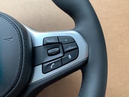 BMW BMW 5 G30 G31 G38 6 G32 X3 G01 G08 X4 G02 OEM M Sport Steering Wheel VIBRO ACC — thumbnail 4