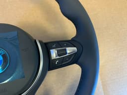 BMW BMW F15 F16 F25 F26 F39 F45 F48 GENUINE USA M Steering Wheel — thumbnail 4
