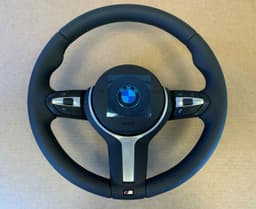 BMW BMW F22 F23 F30 F31 F32 F34 F36 F87 OEM USA M Steering Wheel VIBRO TRIPLE AIR — thumbnail 2