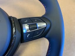 BMW BMW F22 F23 F30 F31 F32 F33 F34 F36 F87 USA M Steering Wheel CARBON VIBRO ACC — thumbnail 4