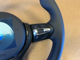 BMW BMW F21 F22 F30 F31 F32 F33 F34 F36 USA M Steering Wheel HEATED VIBRO ACC CARBON — thumbnail 4