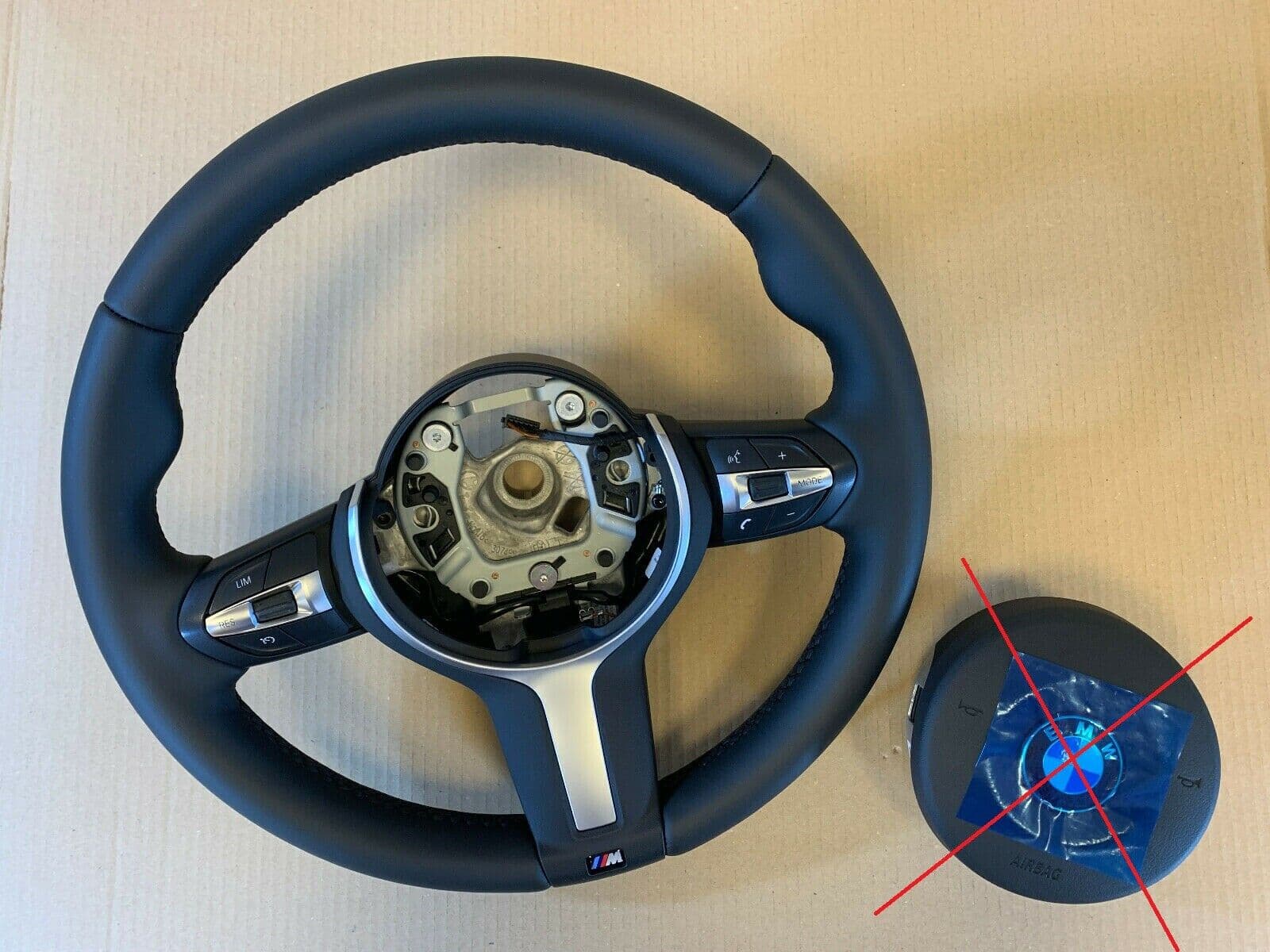 BMW BMW F01 F02 F03 F04 F06 F07 F10 F11 F12 F13 GENUINE M Sport Steering Wheel