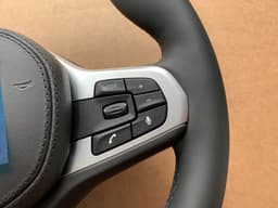 BMW BMW 5 G30 G31 G38 6 G32 X3 G01 G08 X4 G02 GENUINE M Sport Steering Wheel VIBRO — thumbnail 4
