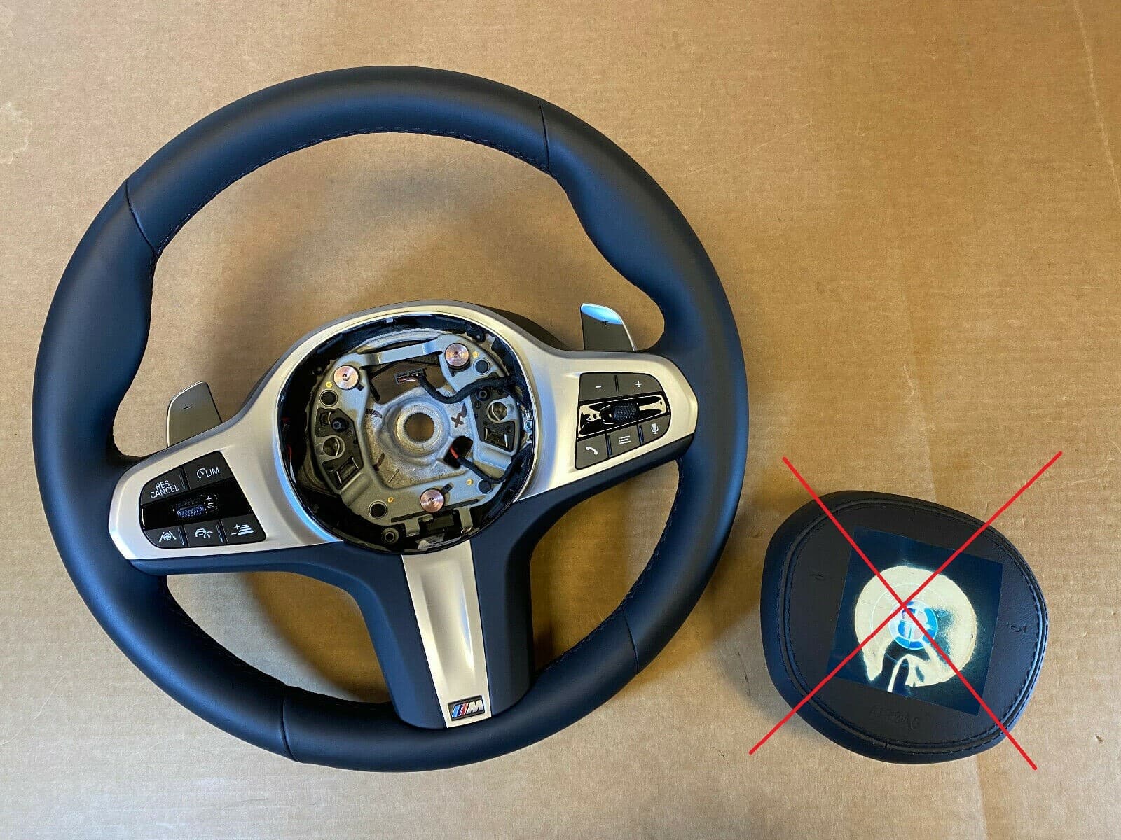 BMW BMW 5 G30 G31 G38 6 G32 X3 G01 G08 X4 G02 GENUINE M Steering Wheel ASSIST+