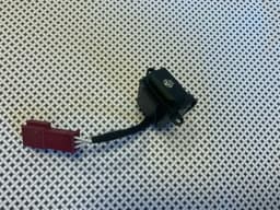 BMW BMW 1 2 3 5 6 7 8 X3 X4 X5 X6 X7 OEM G series Steering Wheel Heating Pushbutton — thumbnail 3
