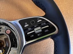 MERCEDES-BENZ Mercedes W177 W205 W243 W247 w253 OEM SPORT RHD Steering Wheel A0004609901 — thumbnail 4