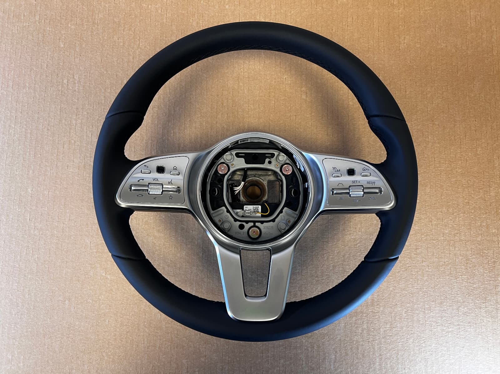 MERCEDES-BENZ Mercedes W177 W205 W243 W247 w253 OEM SPORT RHD Steering Wheel A0004609901