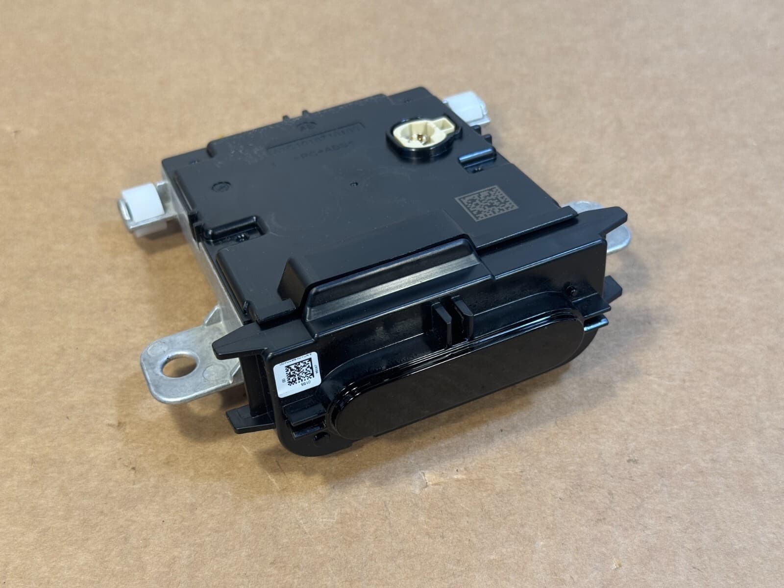 NEW BMW GENUINE DRIVER CAMERA SYSTEM 66525B476D9