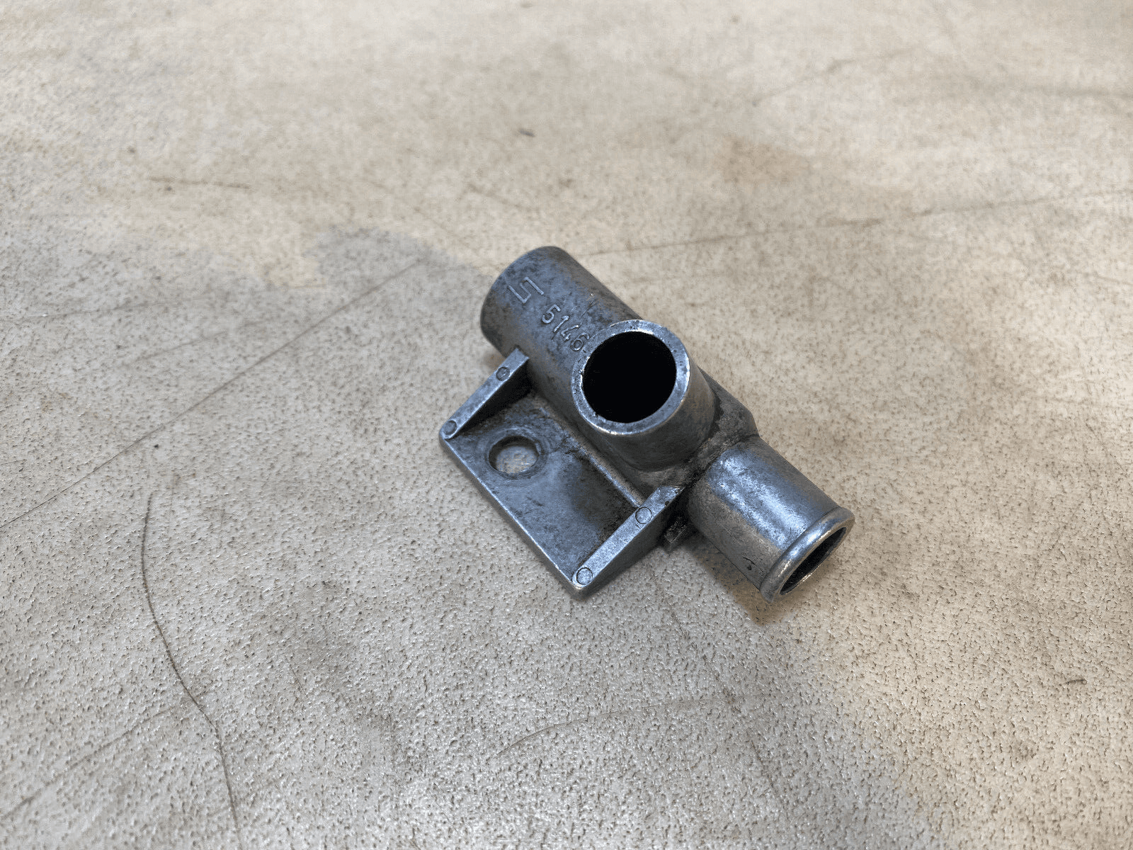 GENUINE BMW 5 E28 6 E24 7 E23 By-pass housing 11631271342