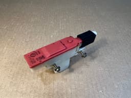 BMW GENUINE BMW 3 E30 7 E23 Actuator for rear inner door 51261373184 — thumbnail 6