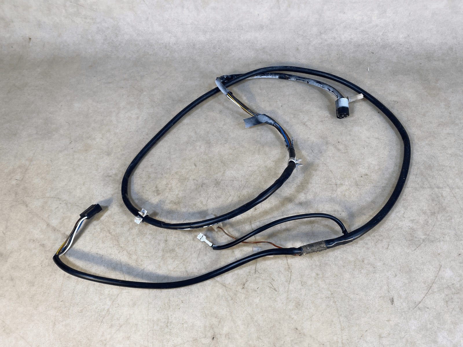 GENUINE BMW 7 E23 Cable Trunk Rear Light 61121372153
