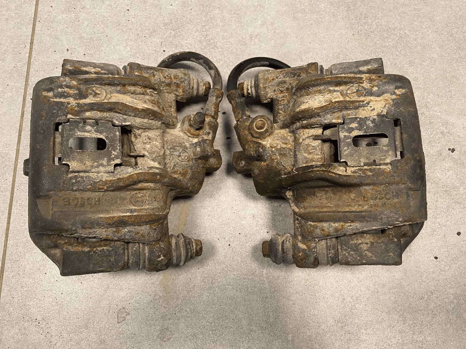 Mercedes G class W463 G400 4.0 cdi Genuine REAR Caliper SET 2002 Year