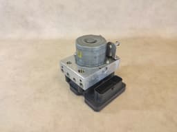 PORSCHE Porsche 991 911 TURBO S ABS BRAKE UNIT HYDRAULIC VALVE BLOCK 99135575551 — thumbnail 1