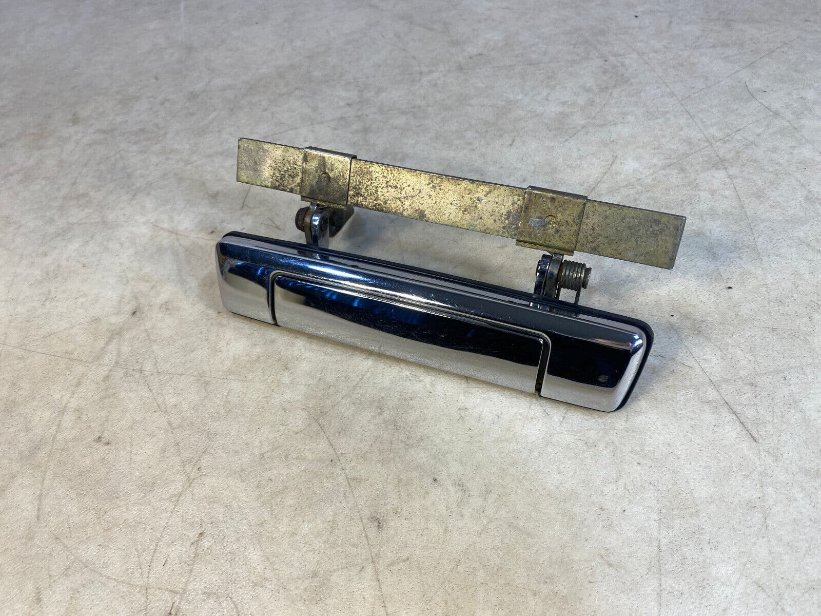BMW GENUINE BMW 7 E23 Chrome Door Handle Outer Rear Right 51221847126