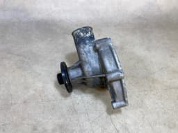 BMW BMW 5 E12 E28 E34 6 E24 7 E23 E32 GENUINE Water Pump 11519070761 — thumbnail 9