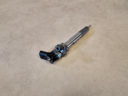 BMW Original Injector nozzle BMW Mini F39 F45 F46 F48 F54 F55 F56 F57 F60 G30 G31 — thumbnail 2